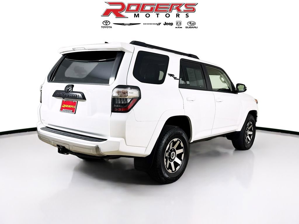 Certified 2024 Toyota 4Runner TRD Off-Road Premium w/ Moonroof Package AWD/4WD image 13