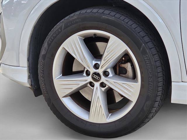 Used 2024 Audi Q4 e-tron Premium w/ Convenience Package AWD/4WD image 7