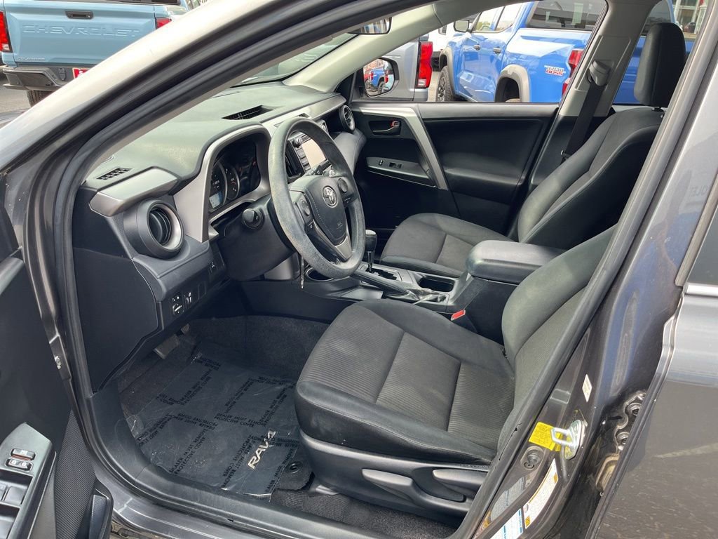 Used 2016 Toyota RAV4 LE image 30