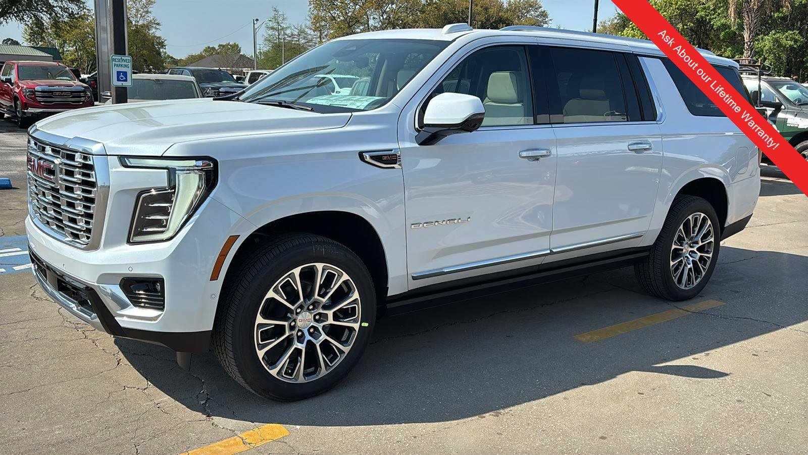New 2026 GMC Yukon XL Denali w/ Denali Reserve Package image 3