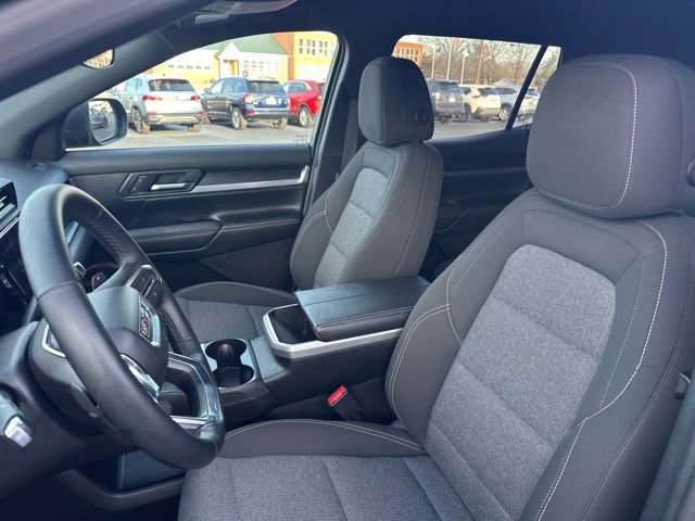 Used 2025 GMC Terrain Elevation image 11