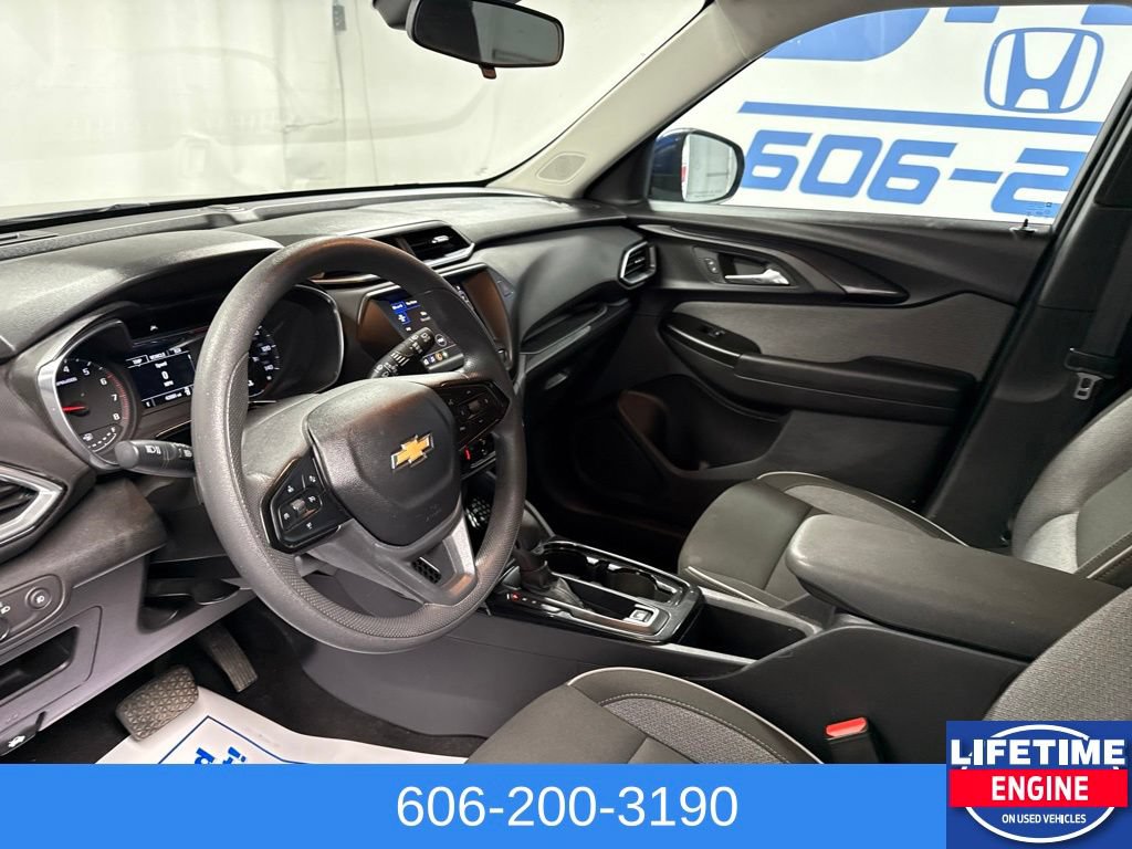 Used 2023 Chevrolet TrailBlazer LT FWD image 24