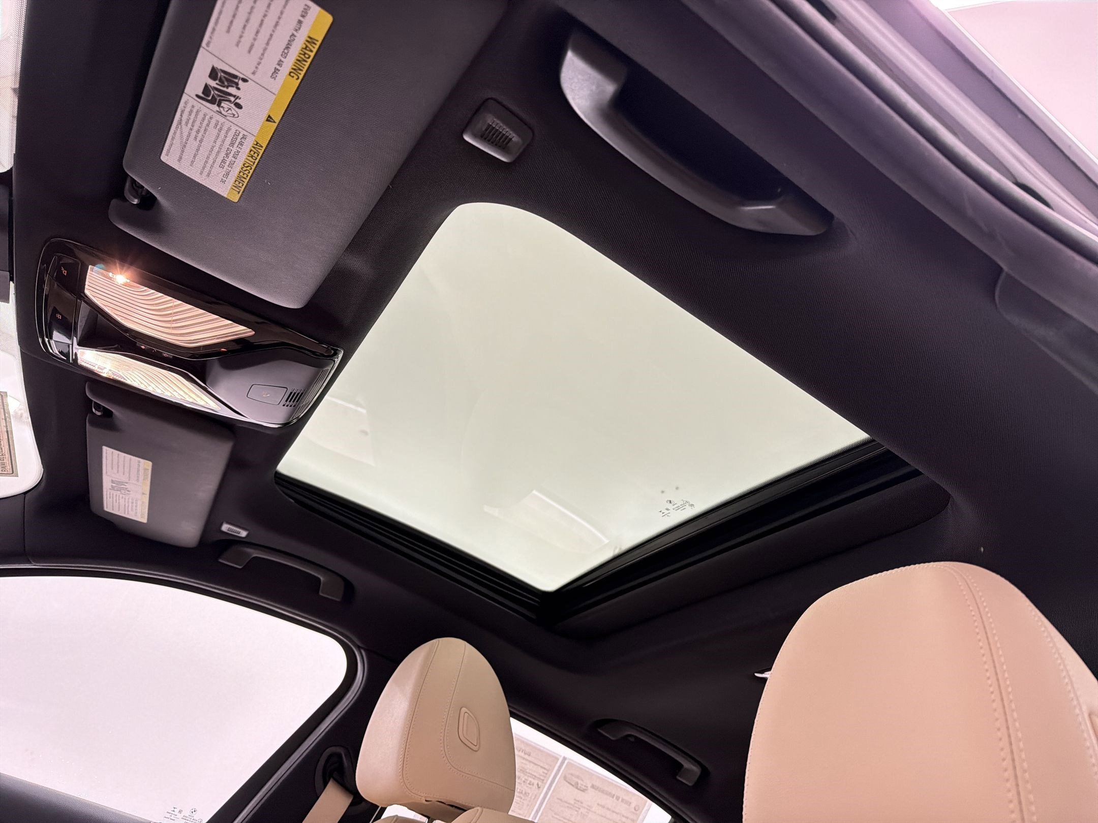 Used 2021 BMW 330i xDrive Sedan w/ Convenience Package image 14