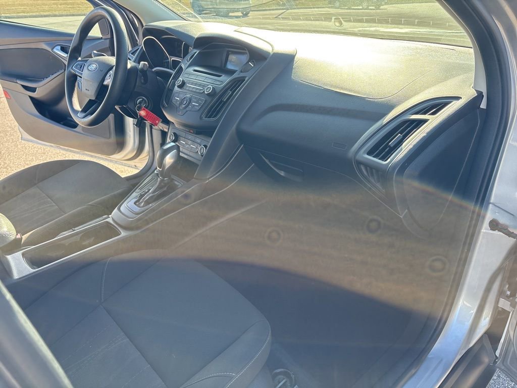 Used 2015 Ford Focus SE image 15