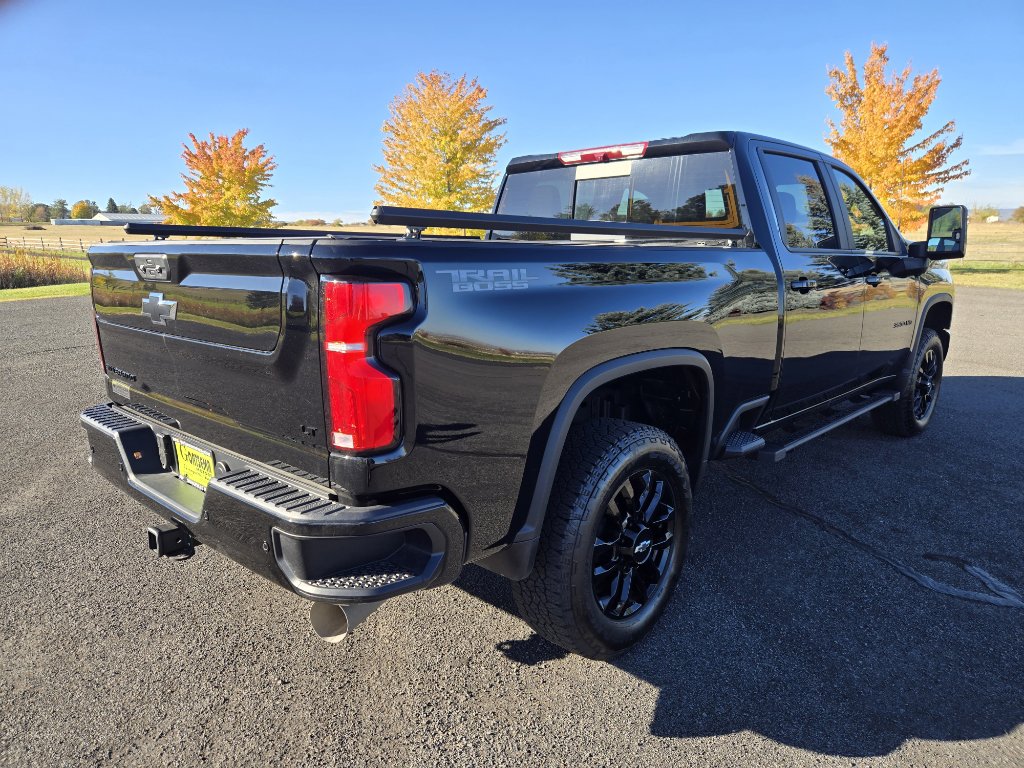 Used 2025 Chevrolet Silverado 3500 LT image 7