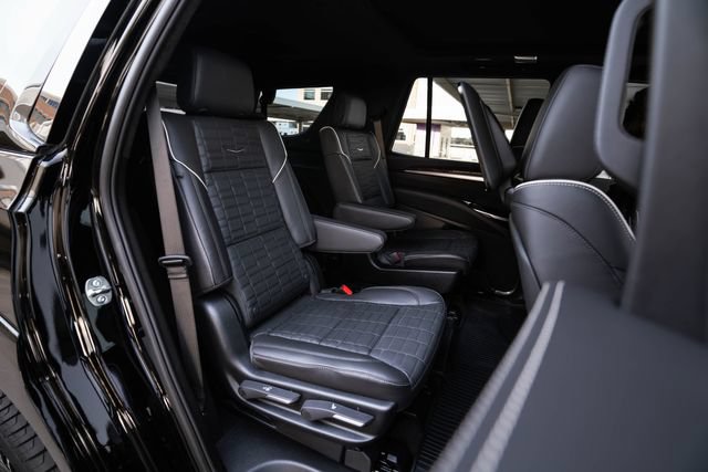 Used 2026 Cadillac Escalade Platinum Sport w/ LPO, ONYX Package AWD/4WD image 6
