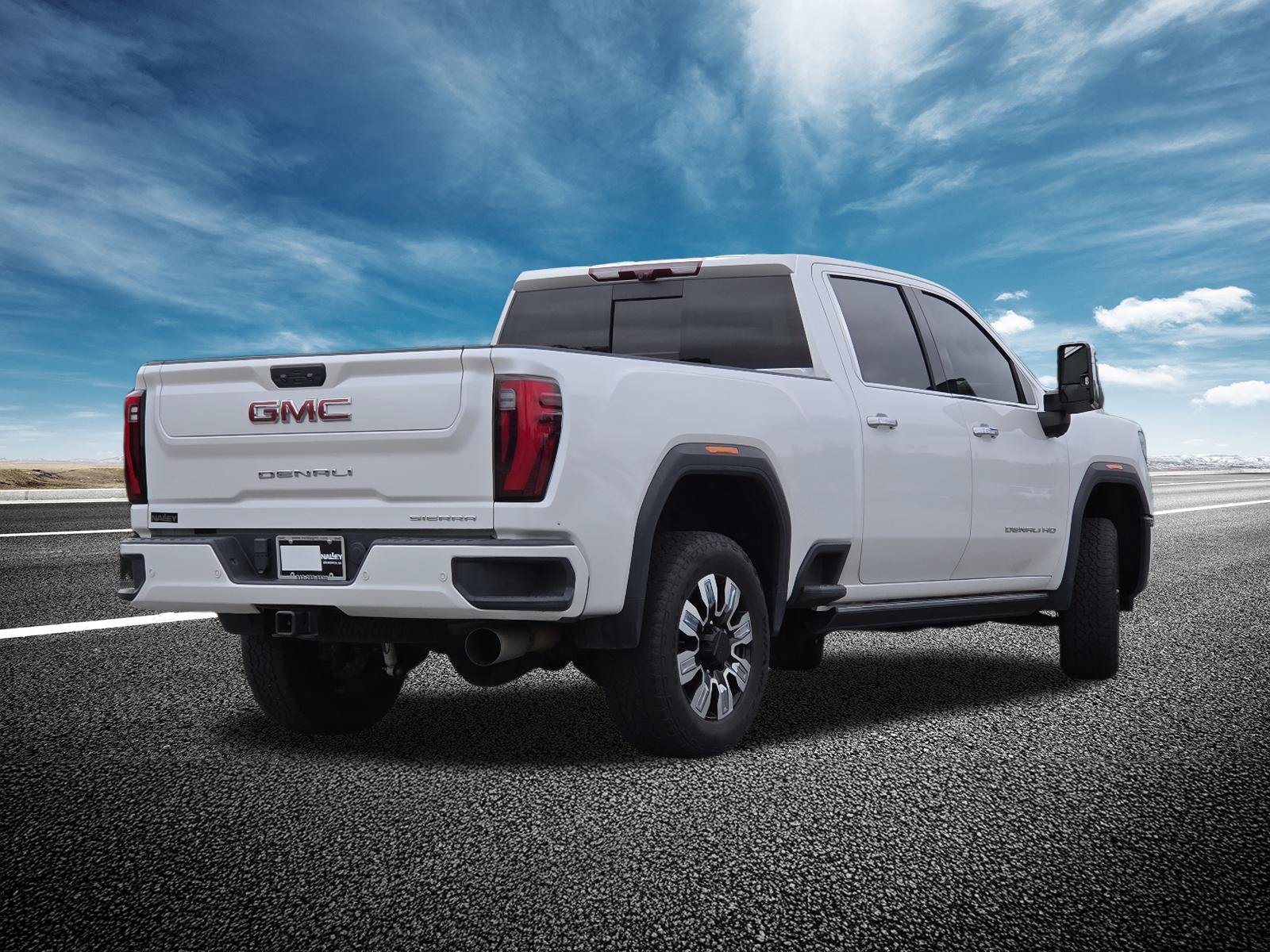 Used 2024 GMC Sierra 2500 Denali w/ Denali Reserve Package AWD/4WD image 22