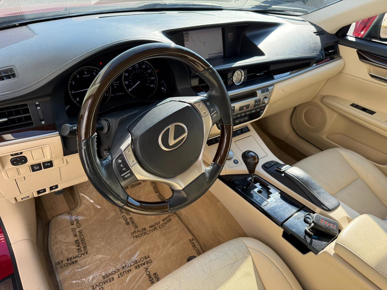 Used 2014 Lexus ES 350 w/ Luxury Package FWD image 29
