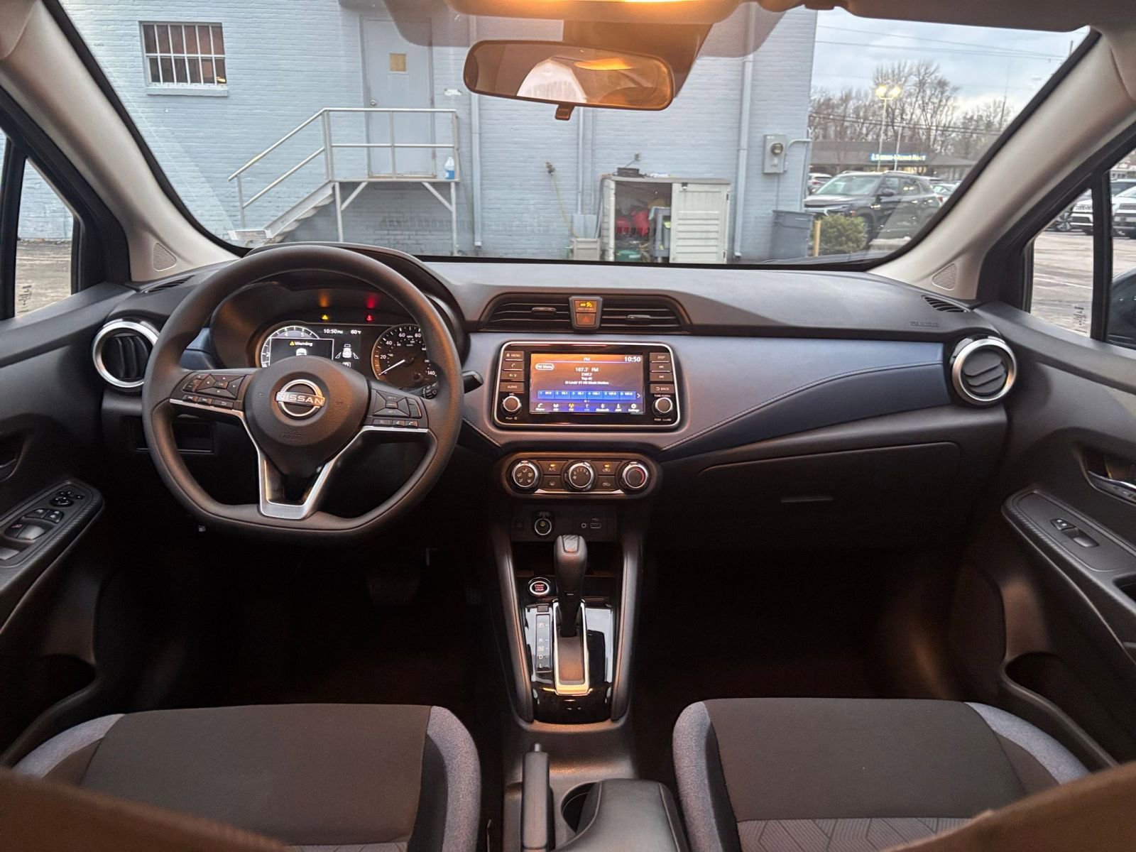 Used 2025 Nissan Versa SV image 31