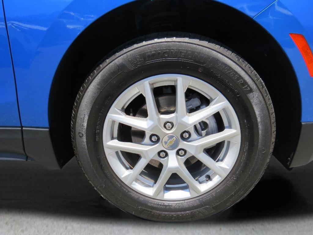 Certified 2024 Chevrolet Equinox LT w/ LPO, Floor Liner Package FWD image 11