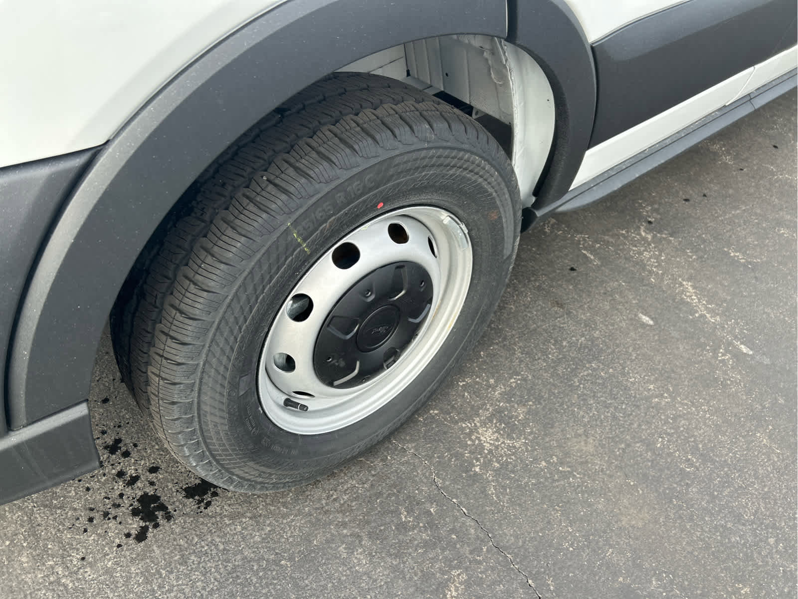 New 2026 Ford Transit 150 148 Medium Roof w/ Load Area Protection Package RWD image 5