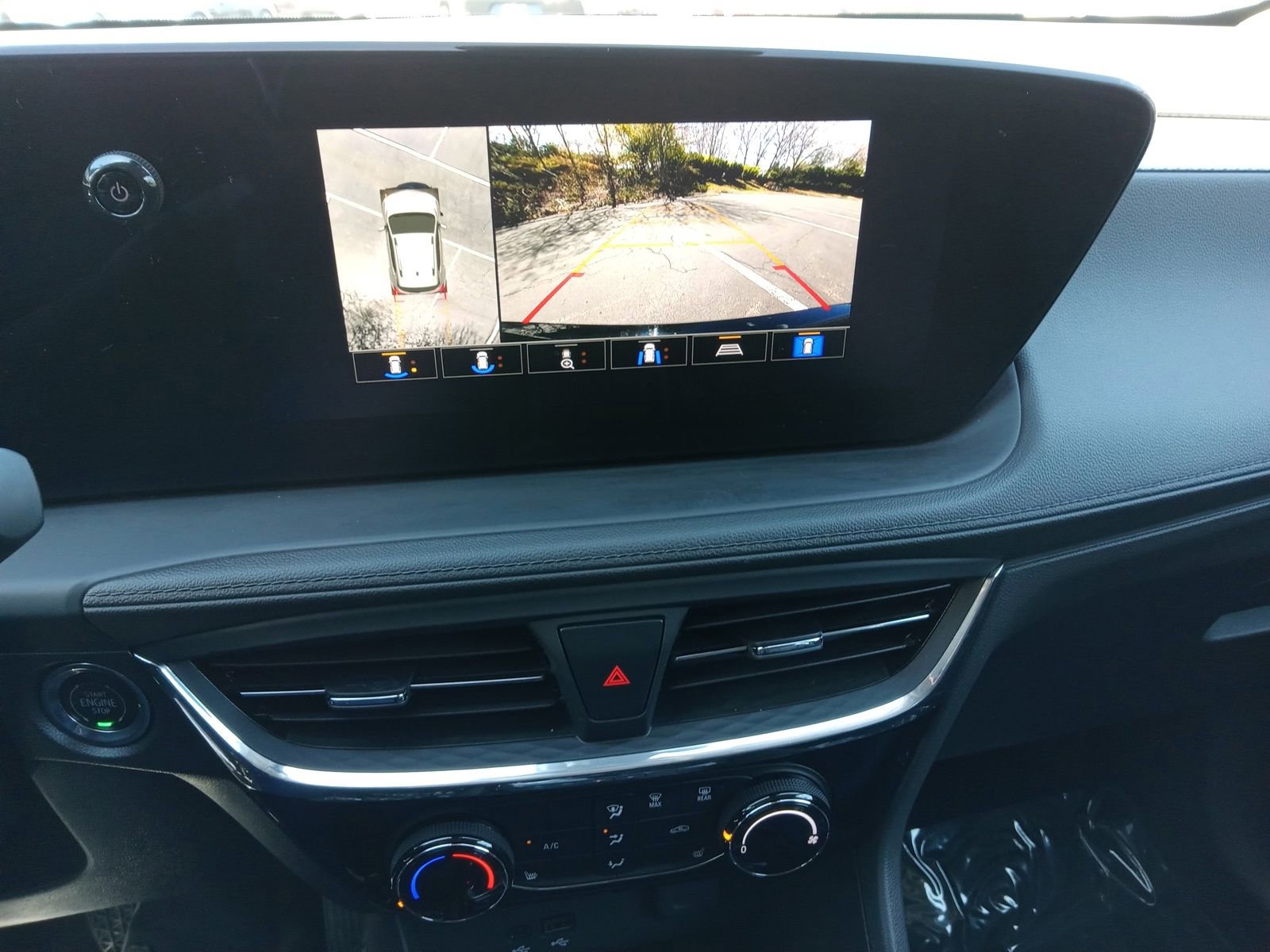 Used 2025 Buick Encore GX Sport Touring w/ Advanced Technology Package AWD/4WD image 16