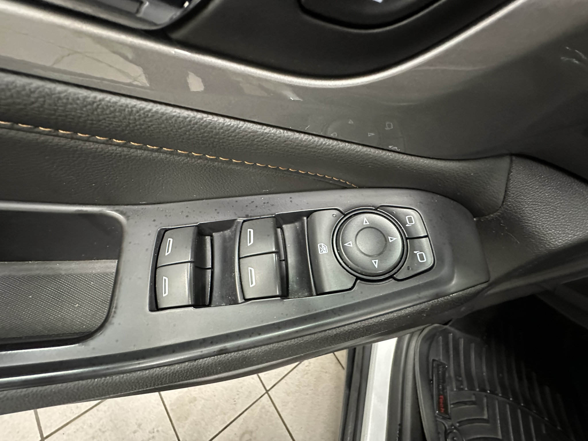 Used 2018 Chevrolet Traverse LS FWD image 22