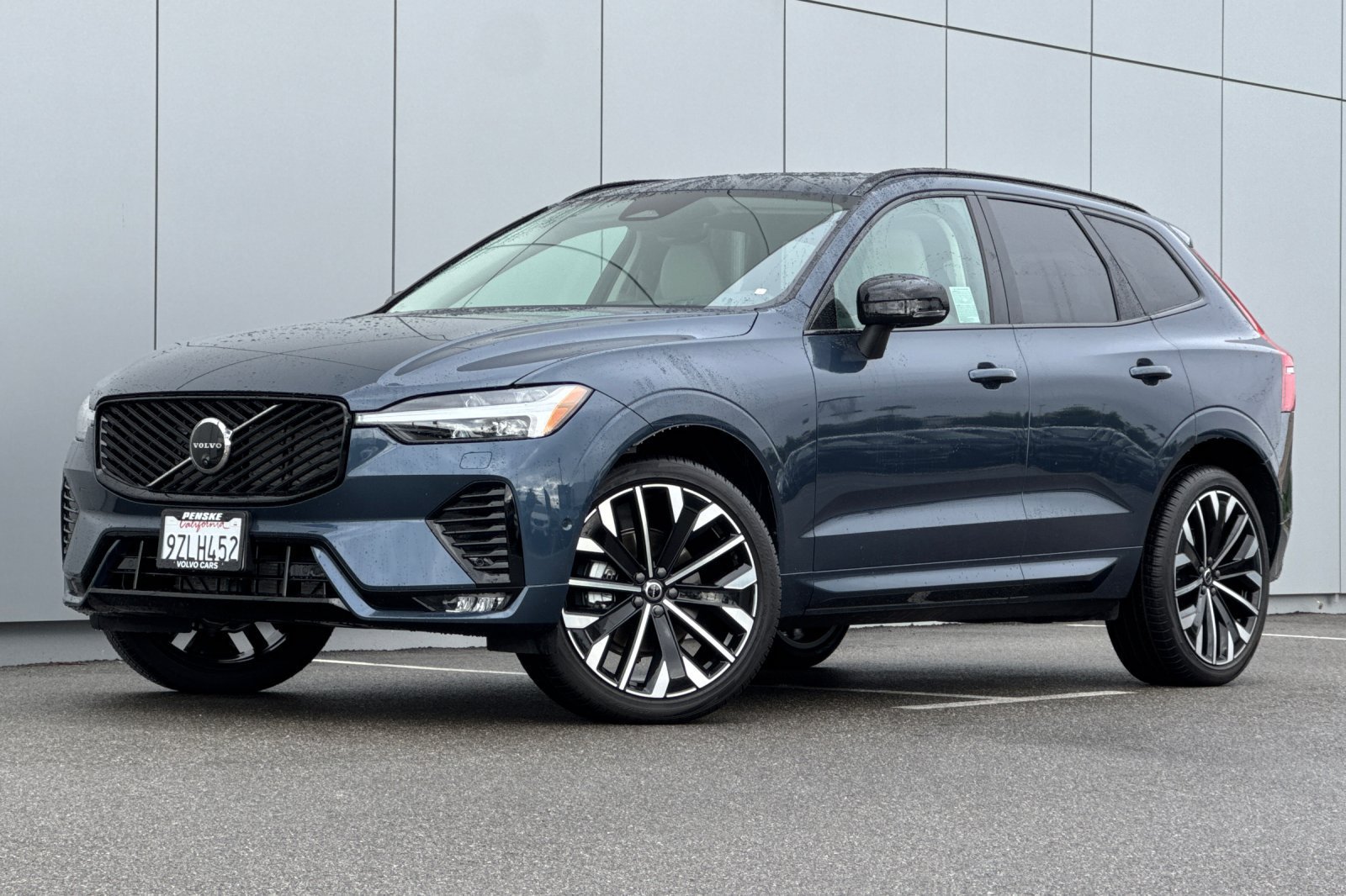 Used 2026 Volvo XC60 B5 Ultra w/ Protection Package Premier