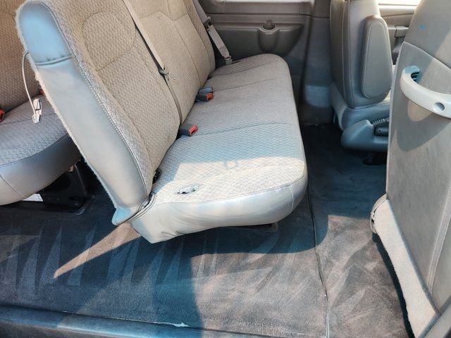 Used 2025 Chevrolet Express 3500 LS image 32