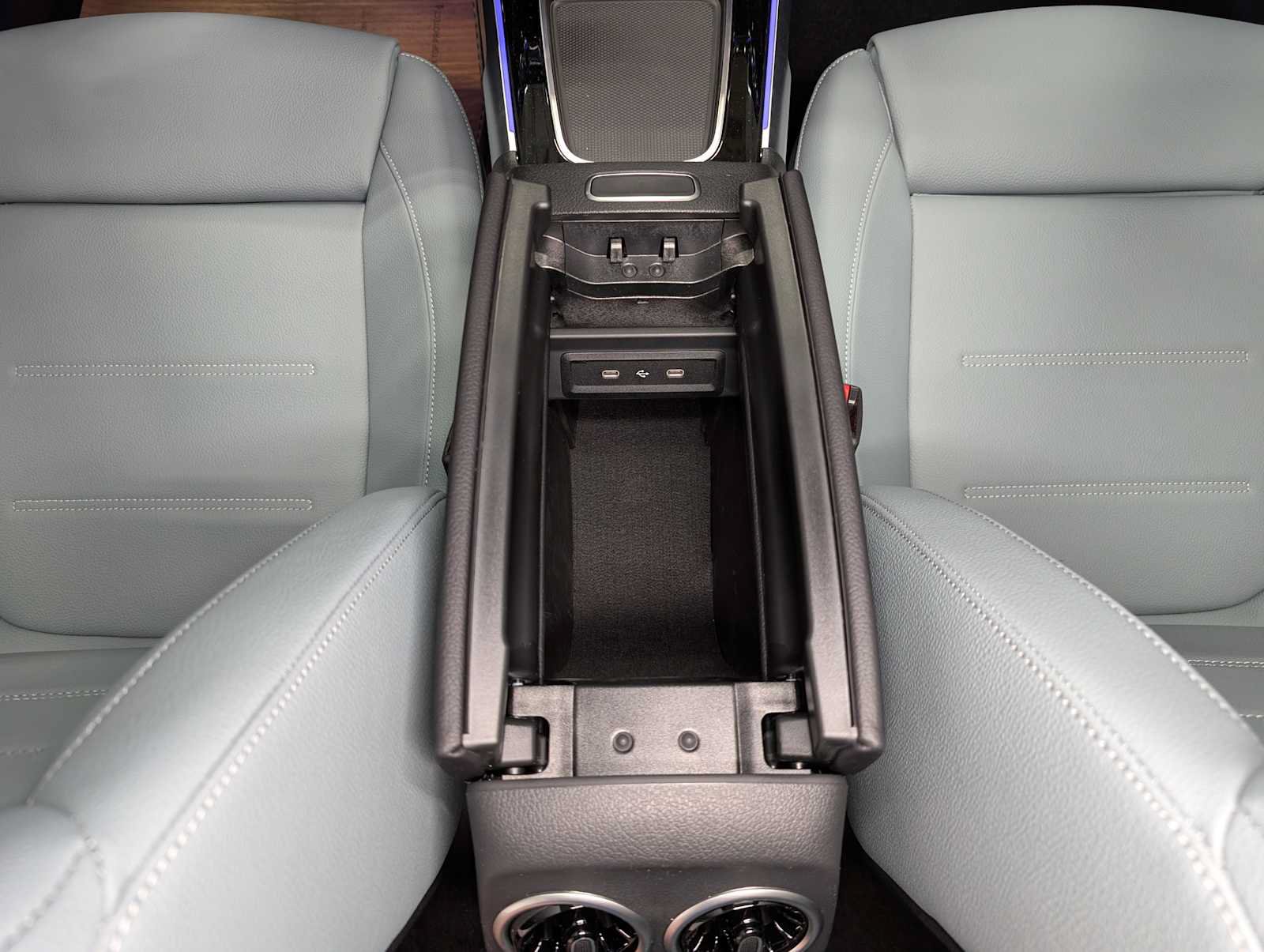 New 2026 Mercedes-Benz GLB 250 4MATIC image 19