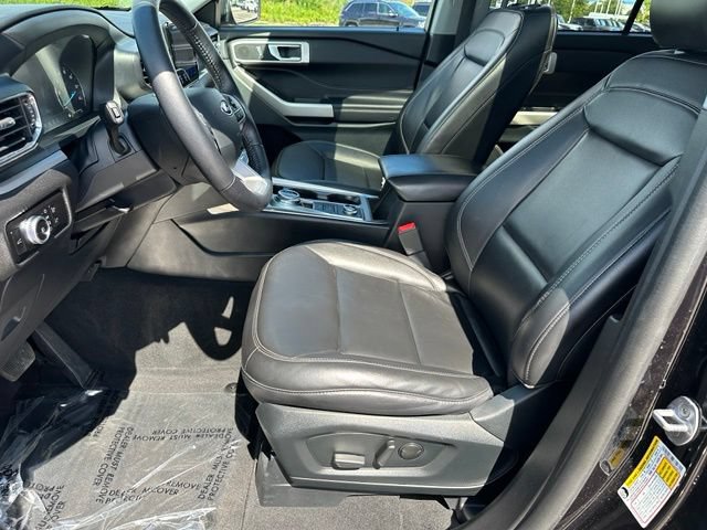 Certified 2023 Ford Explorer XLT w/ Equipment Group 202A AWD/4WD image 22