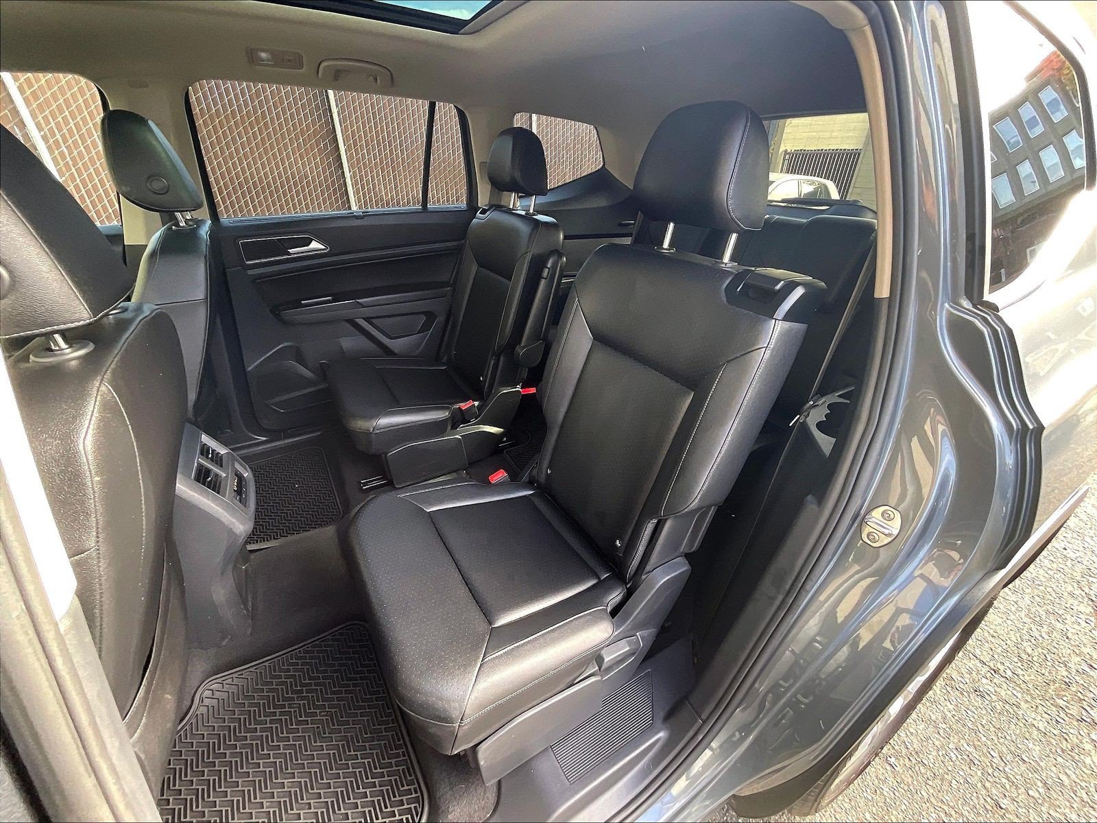Used 2019 Volkswagen Atlas SE w/ Panoramic Sunroof Package AWD/4WD image 25
