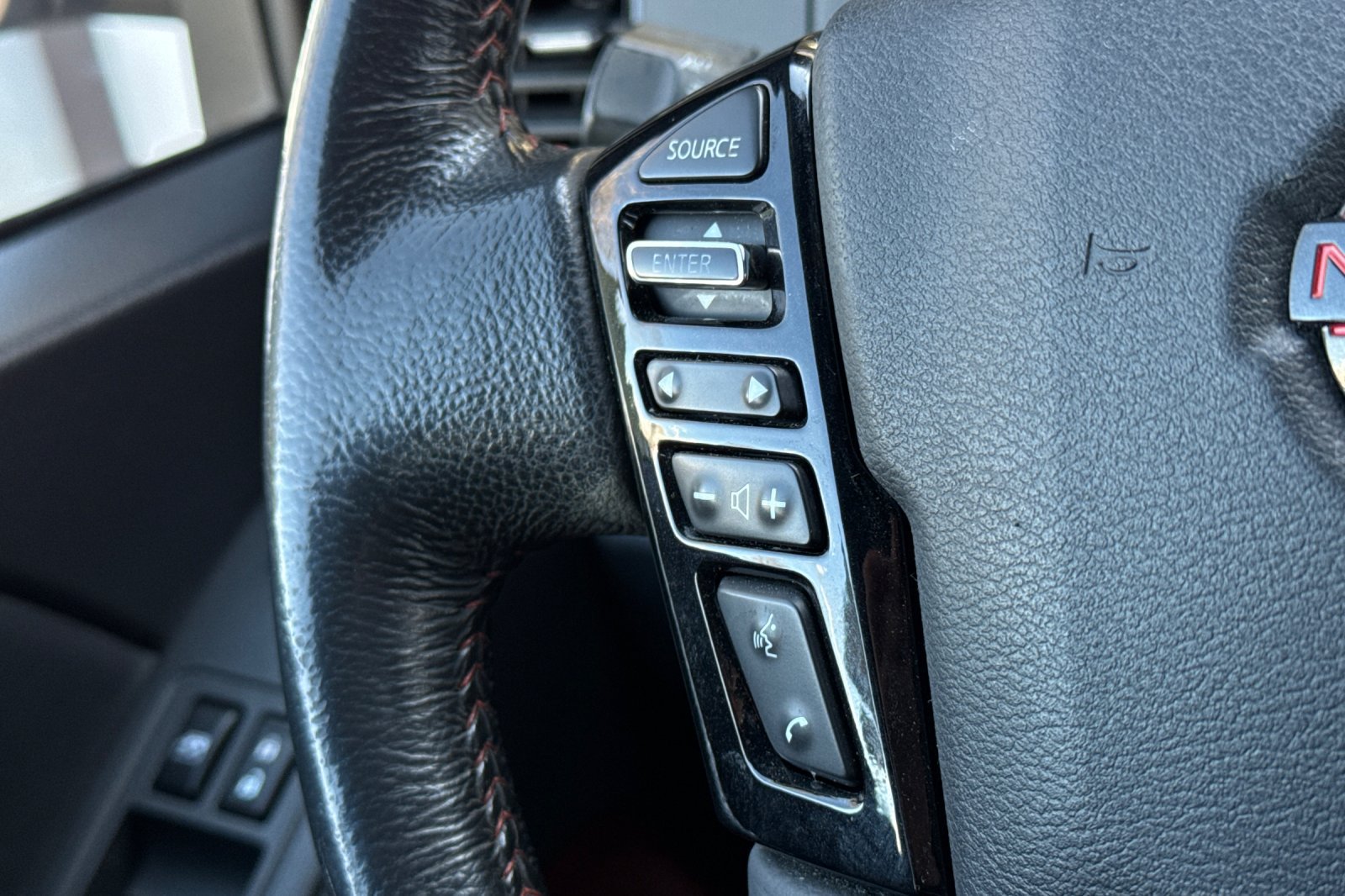 Used 2022 Nissan Frontier Pro-X RWD image 26
