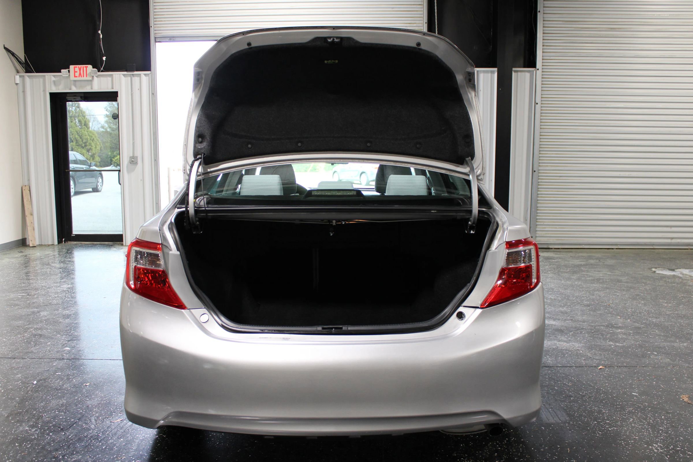 Used 2012 Toyota Camry L FWD image 24