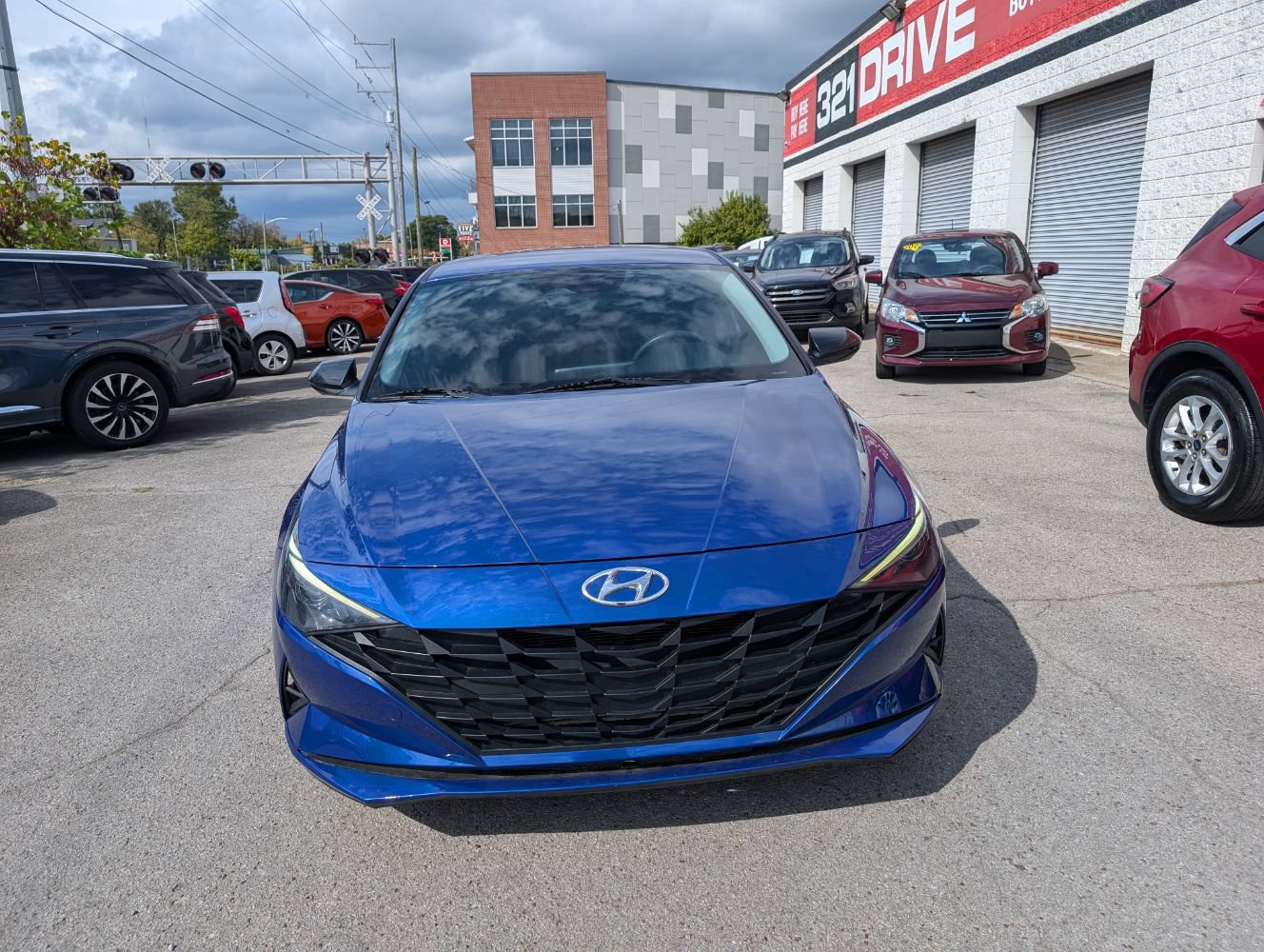 Used 2022 Hyundai Elantra SEL FWD image 4