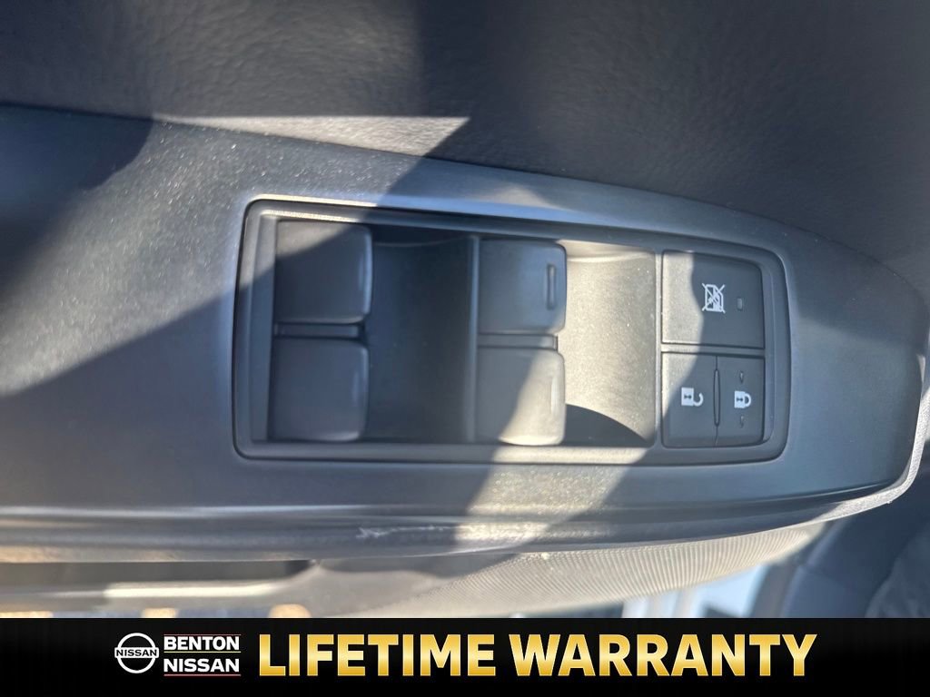 Used 2023 Lexus GX 460 Premium w/ Premium Package image 13