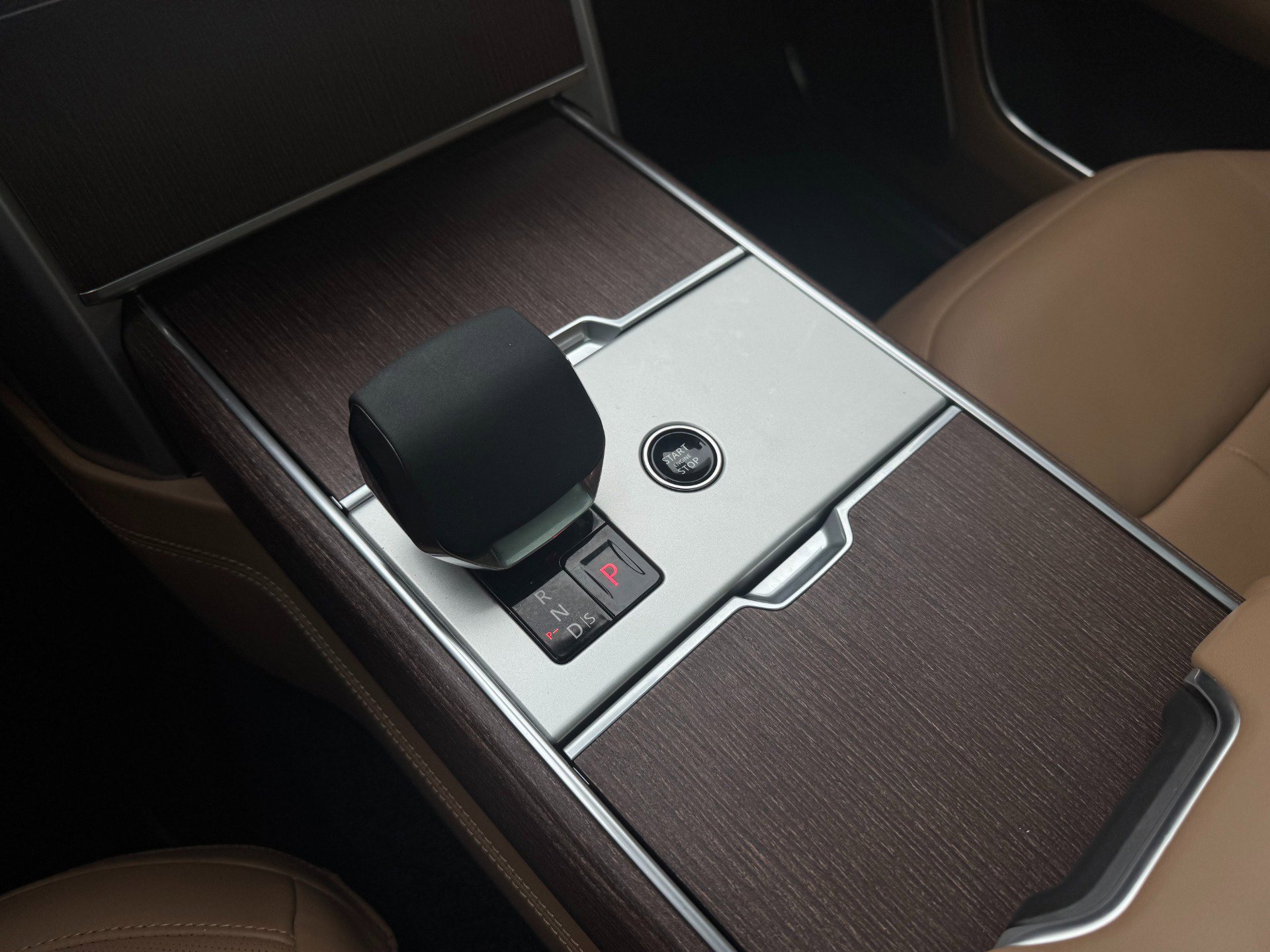 Used 2024 Land Rover Range Rover Long Wheelbase Autobiography image 61