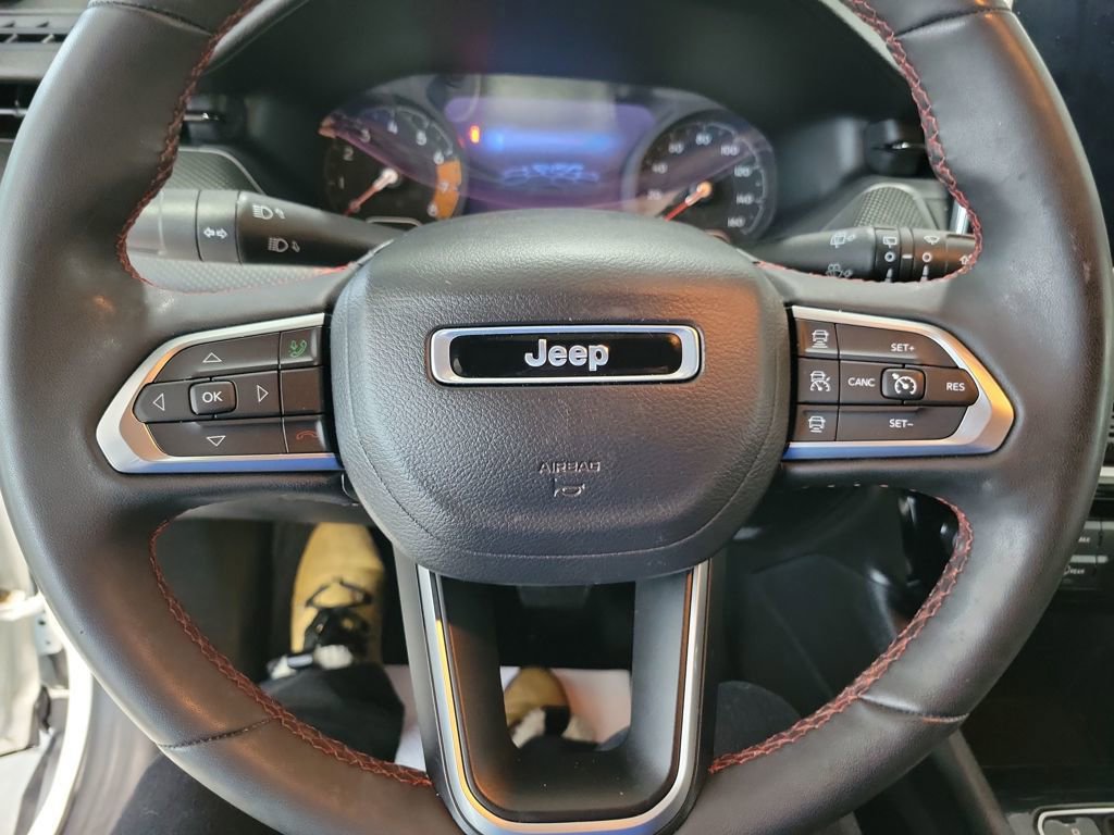 Used 2023 Jeep Compass Trailhawk w/ Trailhawk Convenience Group image 3