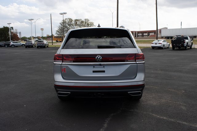 Used 2024 Volkswagen Atlas SE image 6