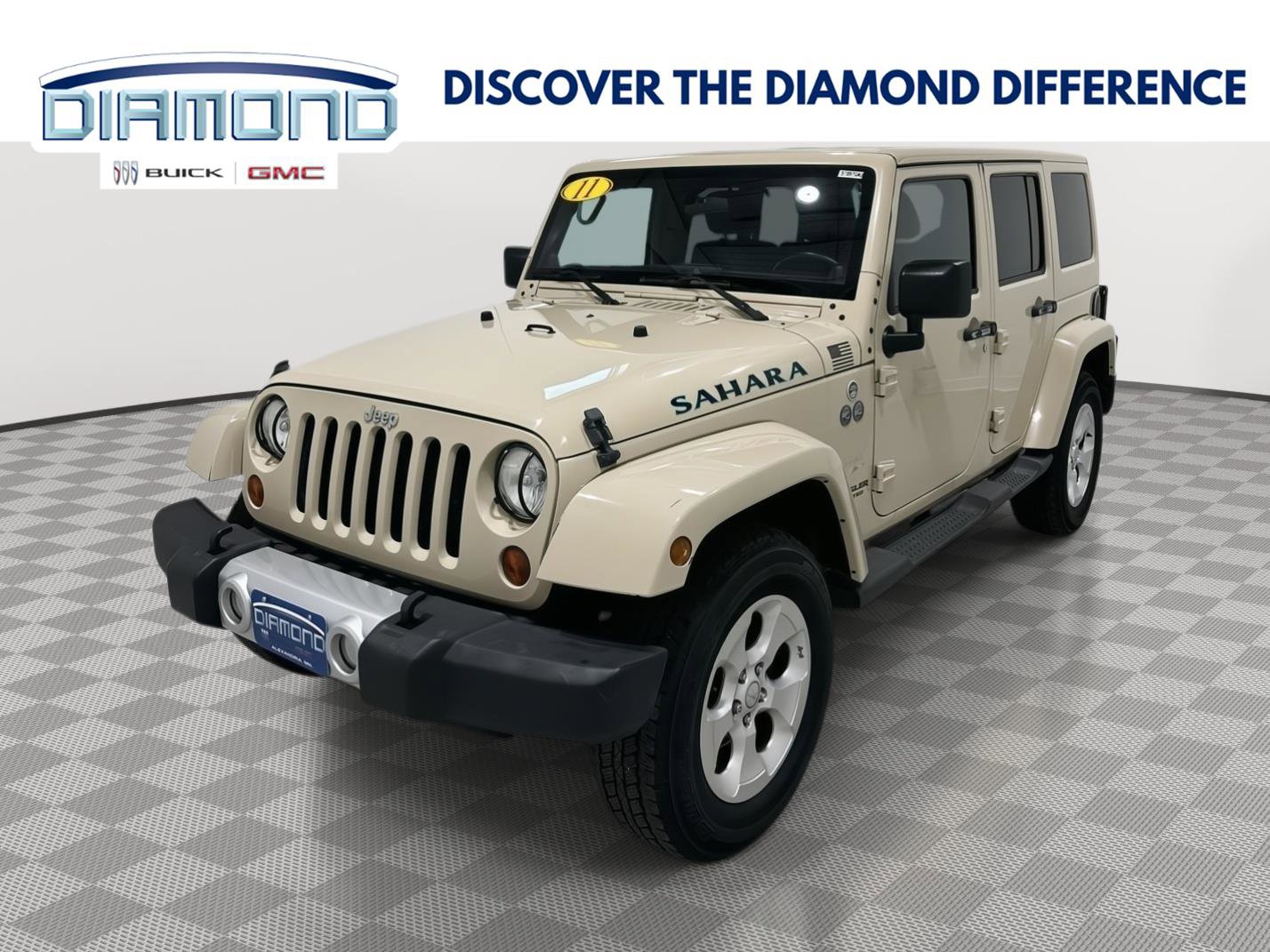 Used 2011 Jeep Wrangler Unlimited Sahara w/ Connectivity Group AWD/4WD image 1