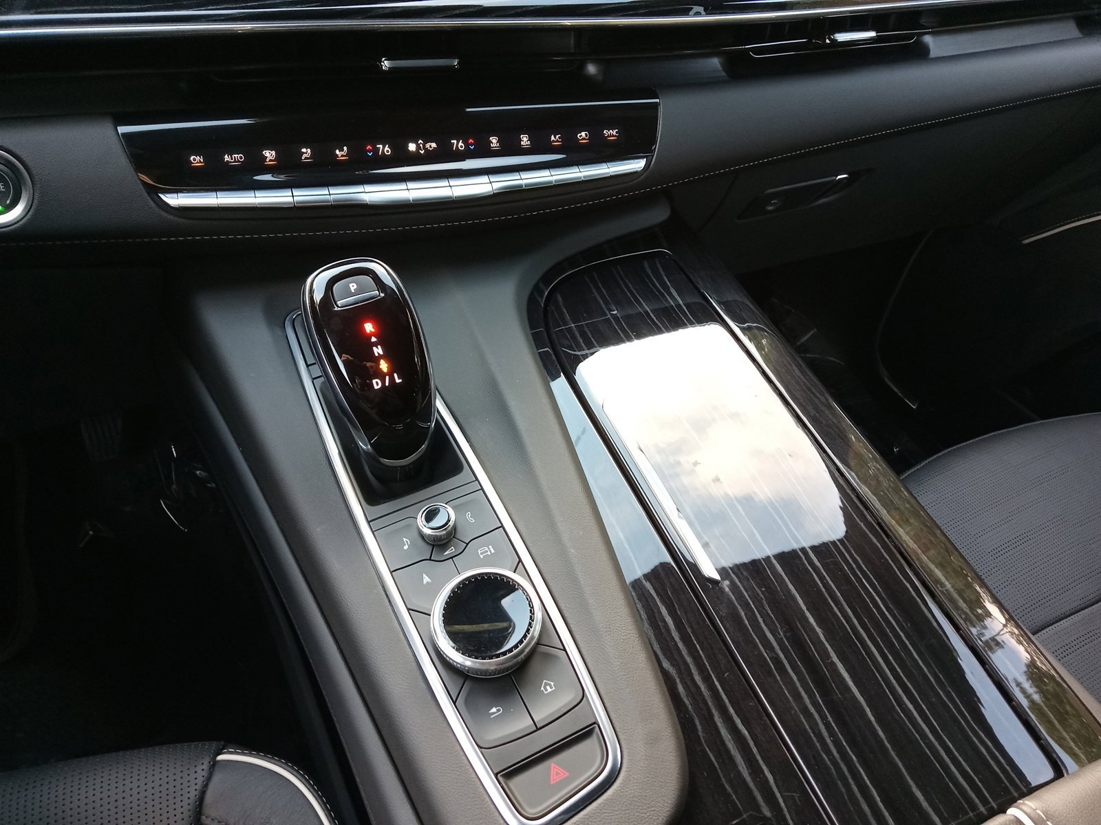 Used 2021 Cadillac Escalade Sport AWD/4WD image 19