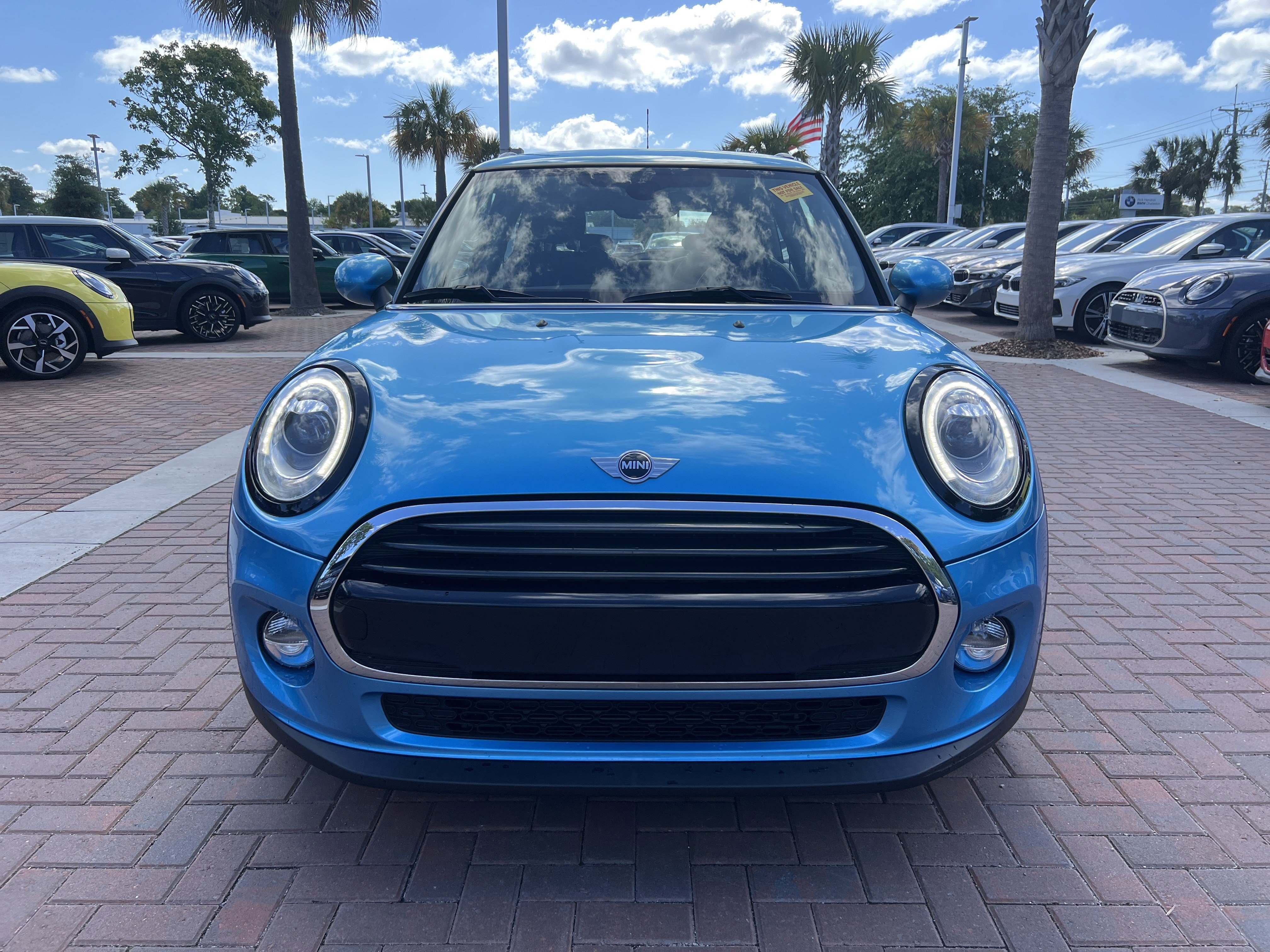 Used 2017 MINI Cooper 2-Door Hardtop FWD image 3