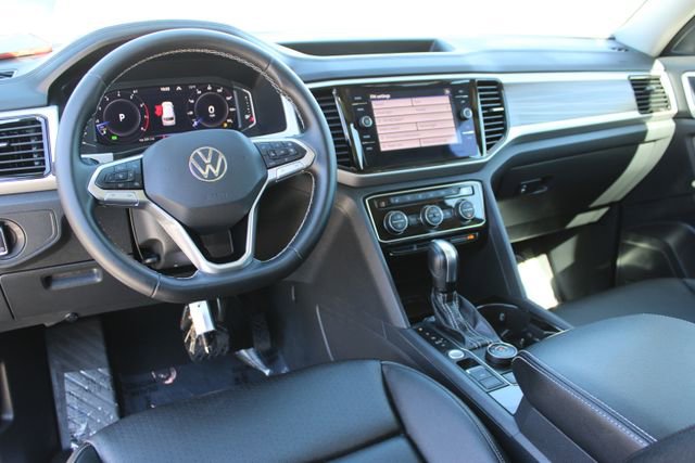 Used 2023 Volkswagen Atlas SEL image 16