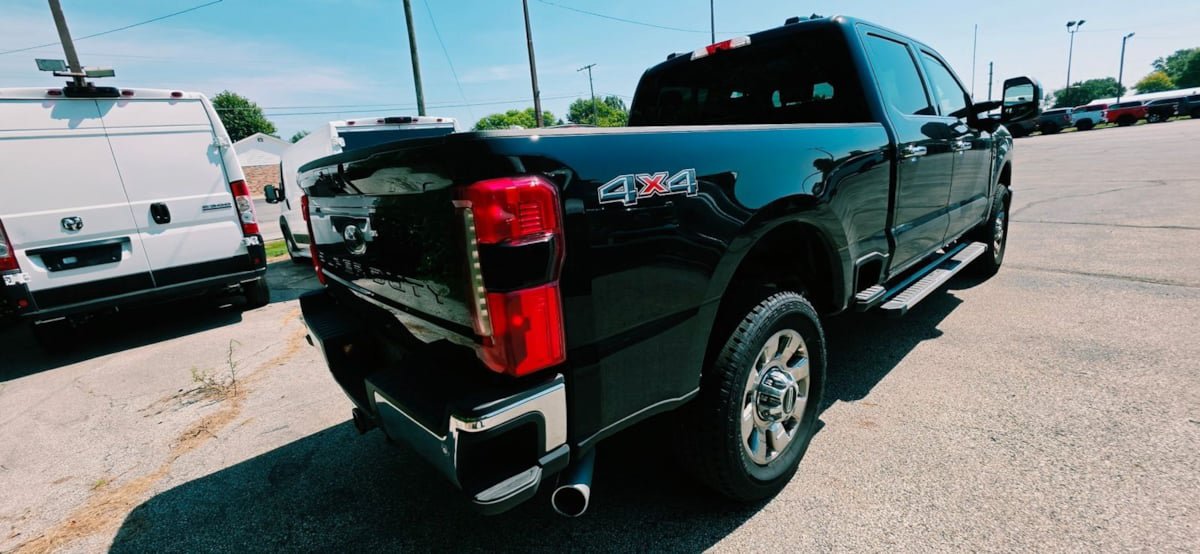 Used 2026 Ford F350 Lariat w/ Chrome Package AWD/4WD image 6