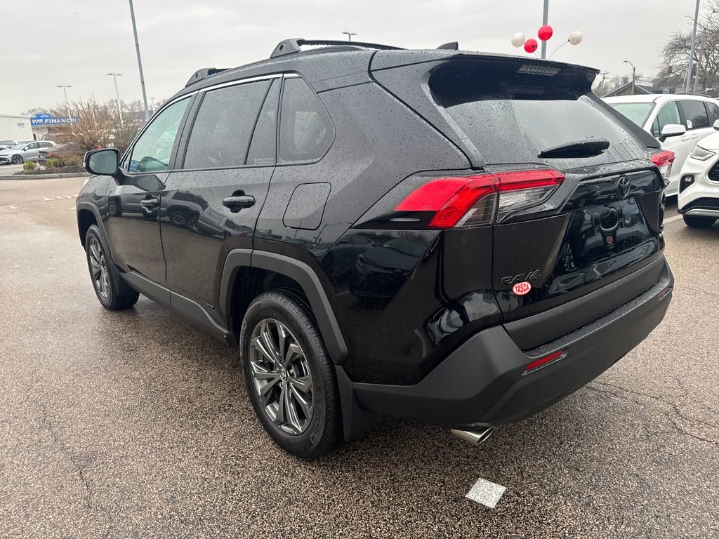 Used 2025 Toyota RAV4 XLE Premium w/ Weather Package image 5