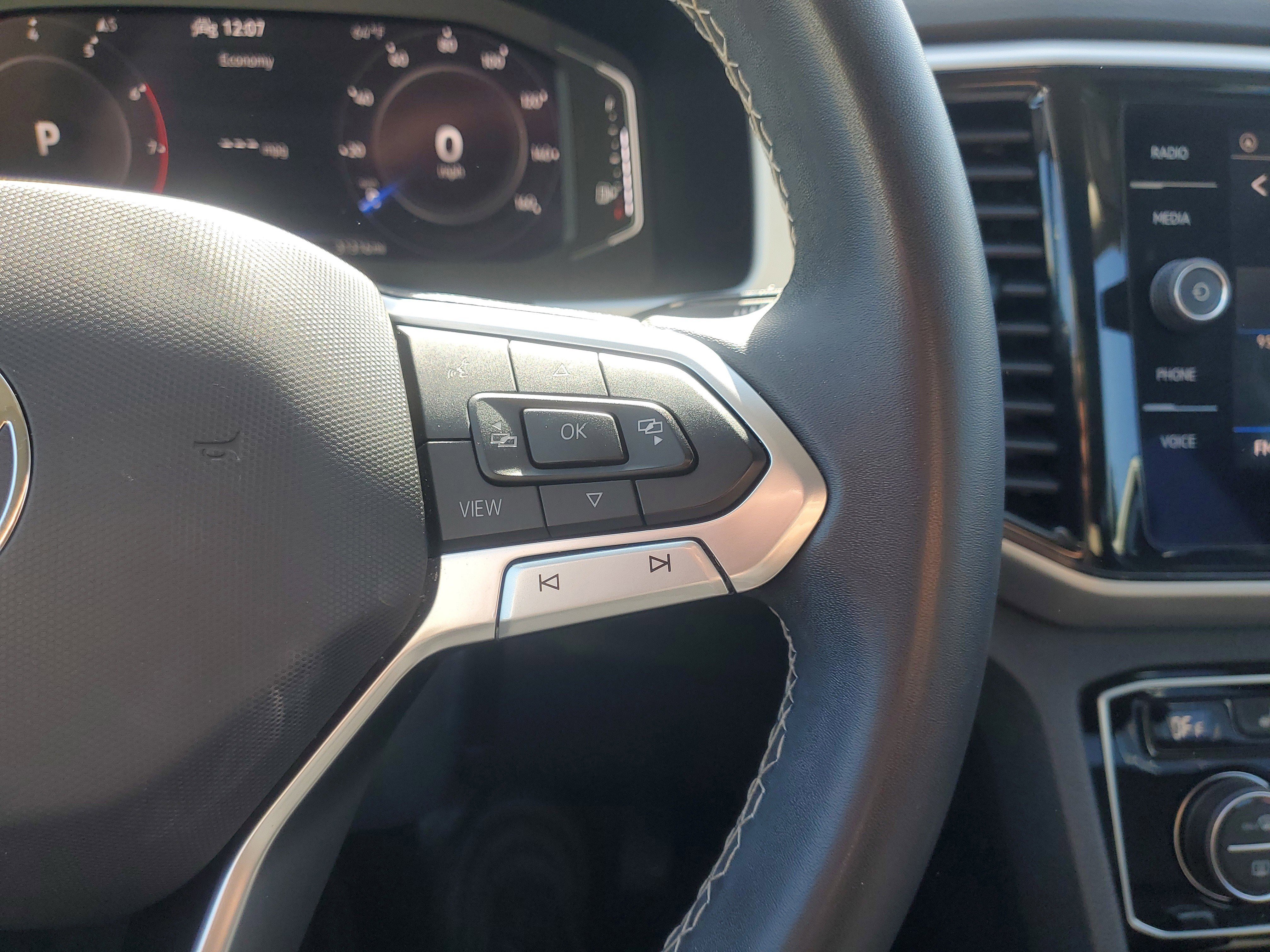 Used 2023 Volkswagen Atlas SE w/ Panoramic Sunroof Package image 24