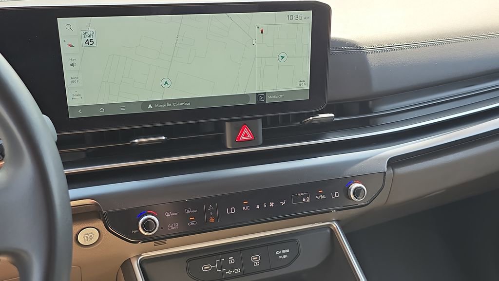 Used 2025 Kia Carnival FWD image 19