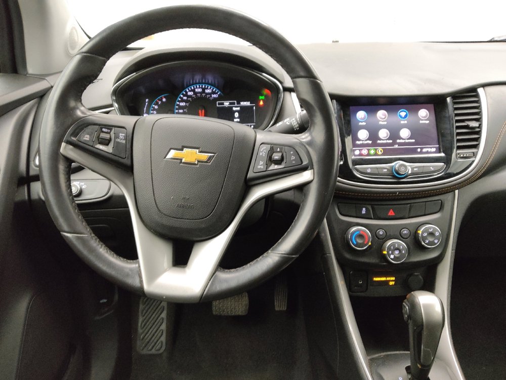 Used 2020 Chevrolet Trax LT w/ LT Convenience Package image 22