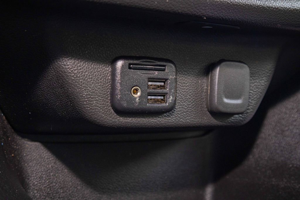 Used 2022 Chevrolet Traverse Premier image 24