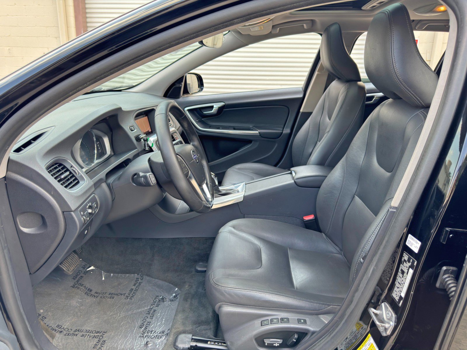 Used 2018 Volvo V60 T5 Cross Country w/ Convenience Package AWD/4WD image 16