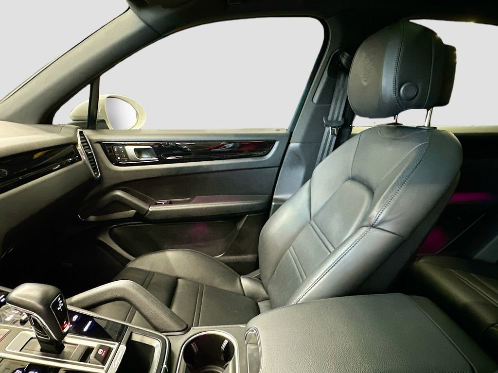 Certified 2022 Porsche Cayenne AWD/4WD image 26