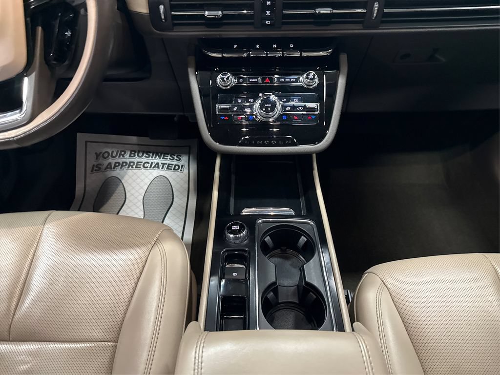 Used 2020 Lincoln Corsair AWD w/ Equipment Group 101A image 18