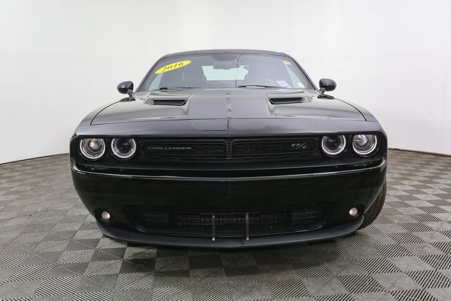 Used 2016 Dodge Challenger R/T Plus RWD image 4