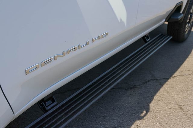 New 2026 GMC Sierra 2500 Denali Ultimate AWD/4WD image 13