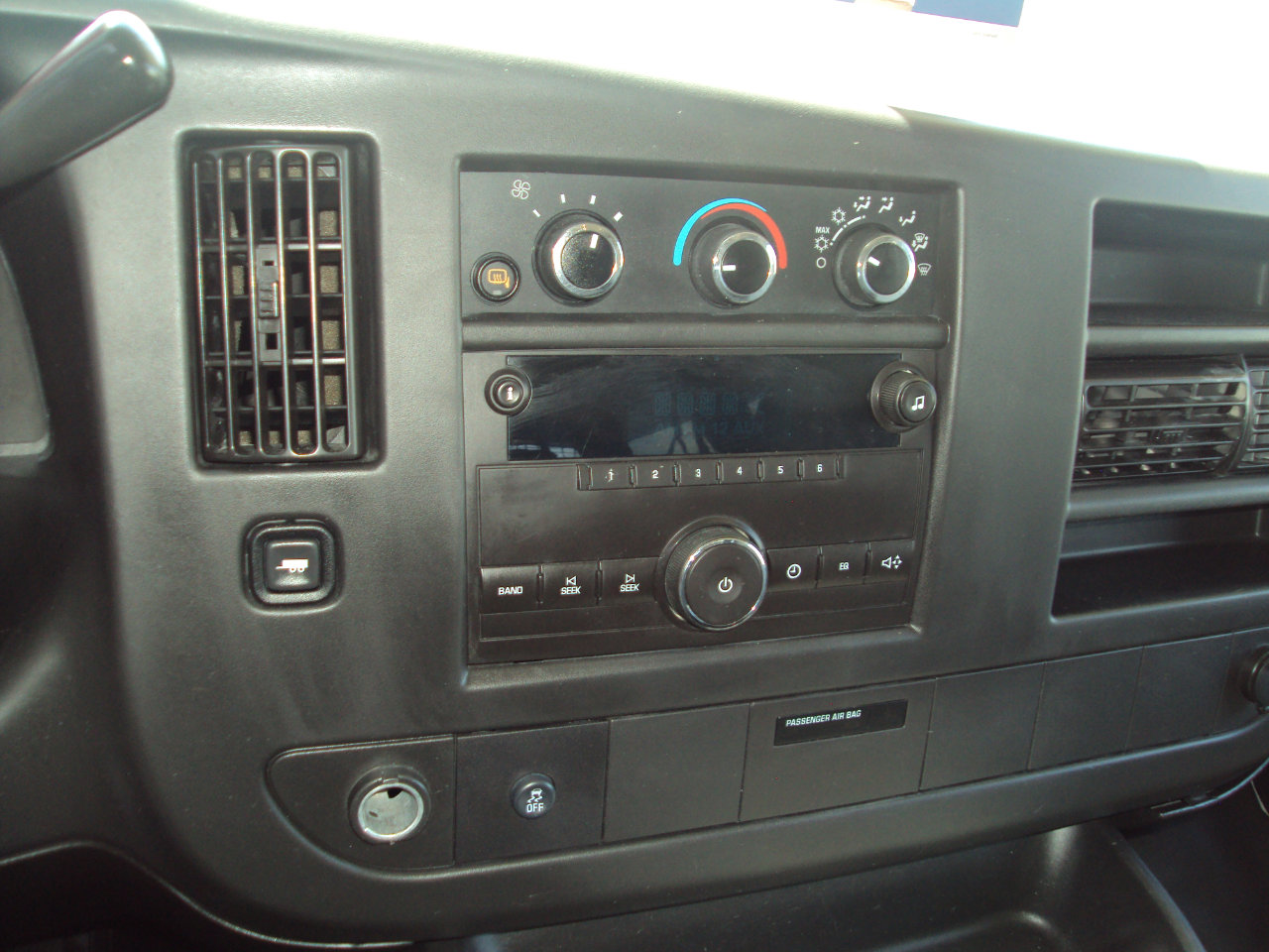 Used 2014 Chevrolet Express 1500 LS image 19