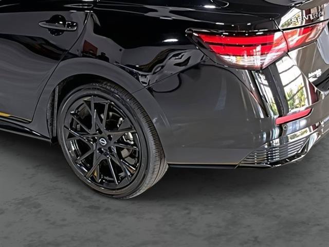 Used 2025 Nissan Sentra SR w/ Midnight Edition FWD image 9