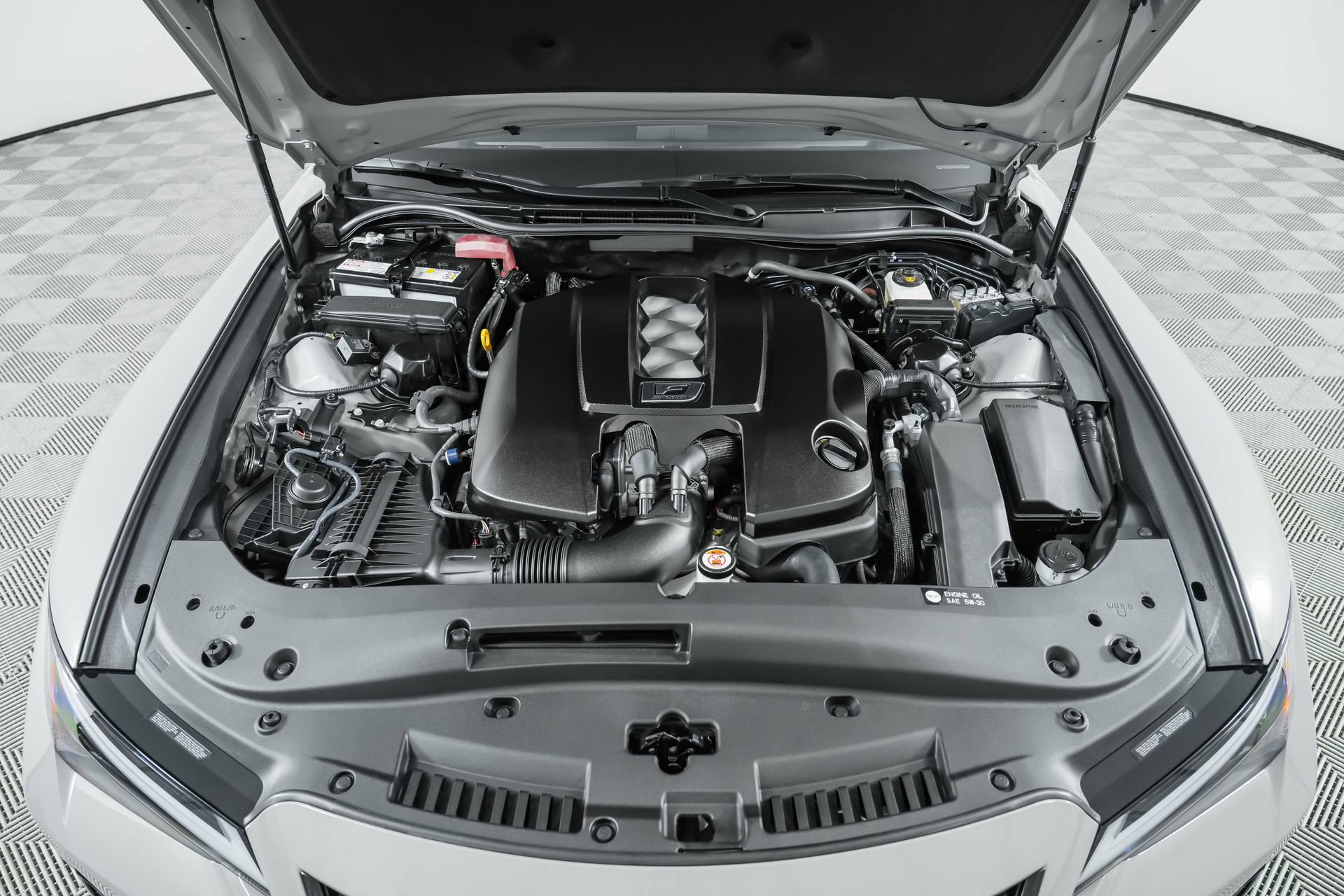 Used 2025 Lexus IS 500 w/ F-Sport Performance image 87