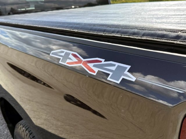 Used 2019 Chevrolet Silverado 1500 Custom w/ Custom Convenience Package AWD/4WD image 13