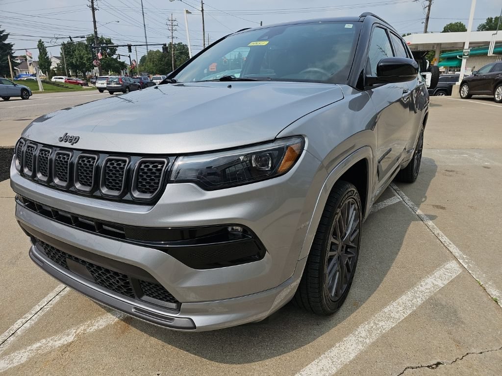 Certified 2023 Jeep Compass High Altitude AWD/4WD image 10