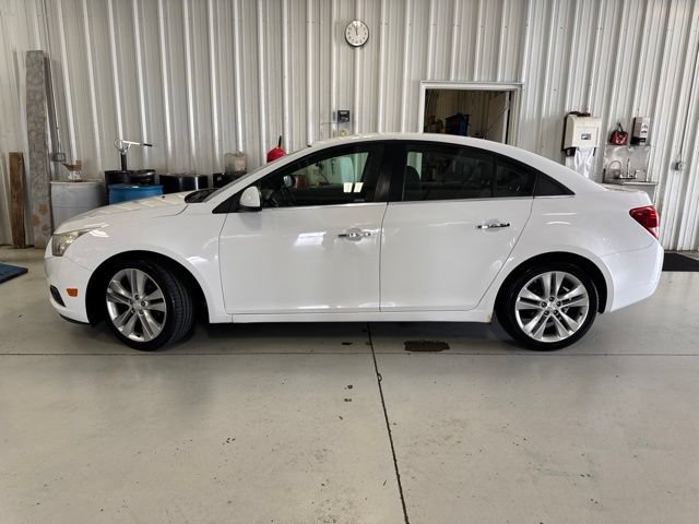 Used 2012 Chevrolet Cruze LTZ FWD image 2